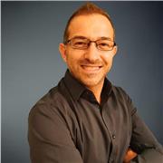 Offro corsi di formazione professionali nel settore IT.
Dalla programmazione all'uso di database ai microservizi.